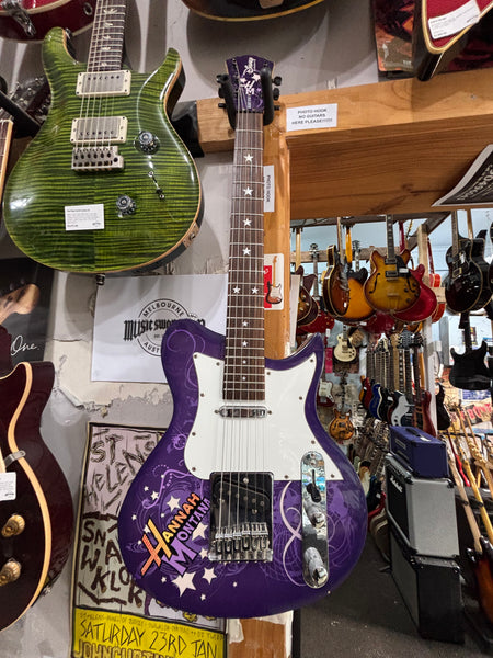 Washburn - Hannah Montana Guitar
