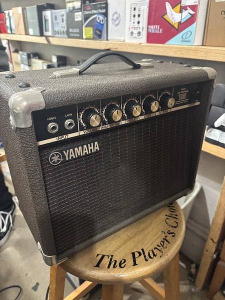 YAMAHA - JX15 Amp