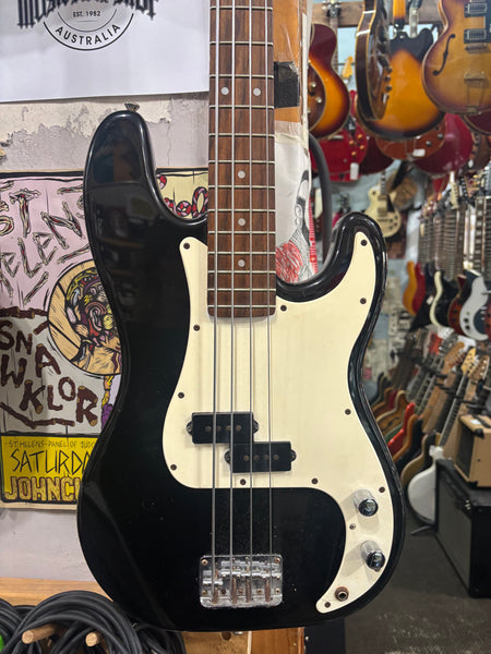 Unbranded - P Bass