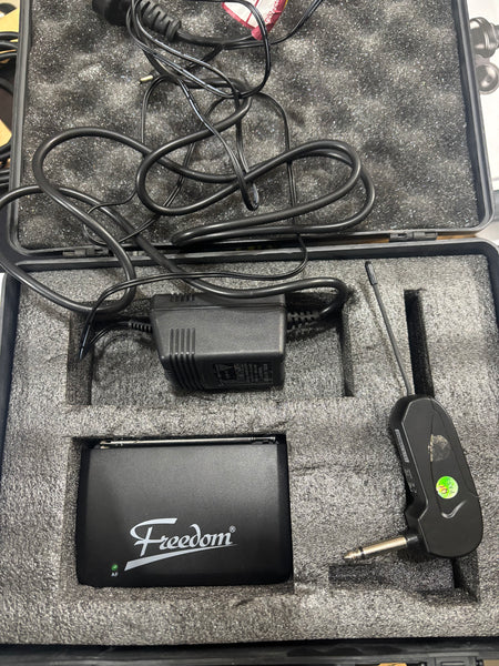 Realistic - FM Wireless Microphone System