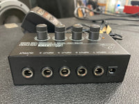 Behringer - MX400
