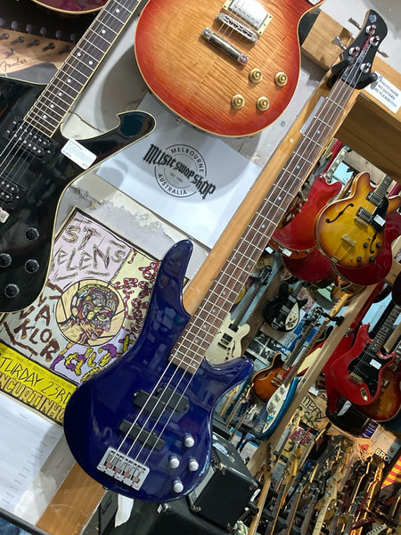 Groovin - New York Series - BASS