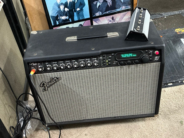 Fender - Cyber-Twin PR-393