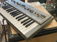 Roland - SH-101