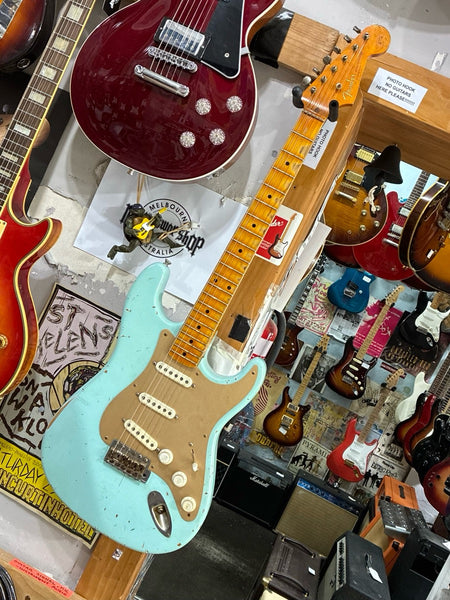 Fender - Stratocaster