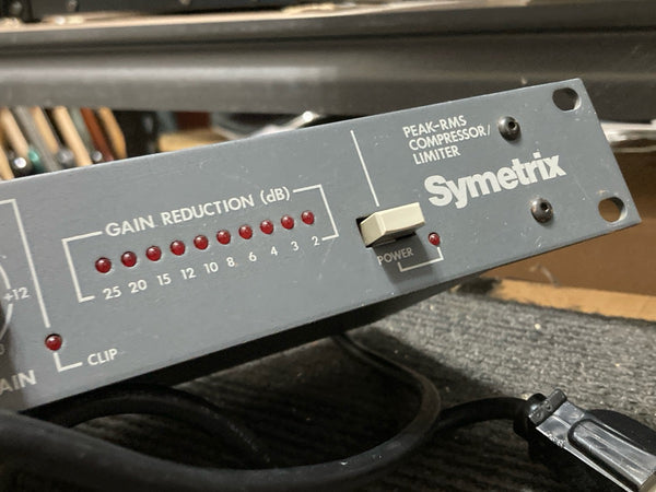 Symetrix - 501