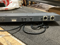 Symetrix - 501