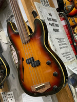 Fender - PBAC-100FL
