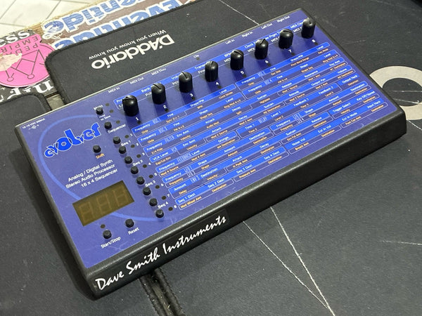 Dave Smith Instruments - Evolver