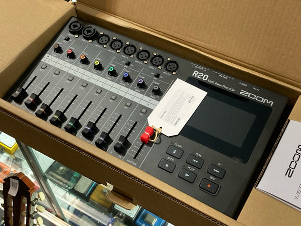 Zoom - R20