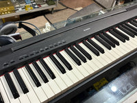 Yamaha - P-95