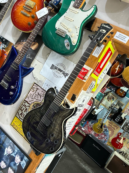 Washburn Custom Shop - Evil Twin Custom – musicswopshop