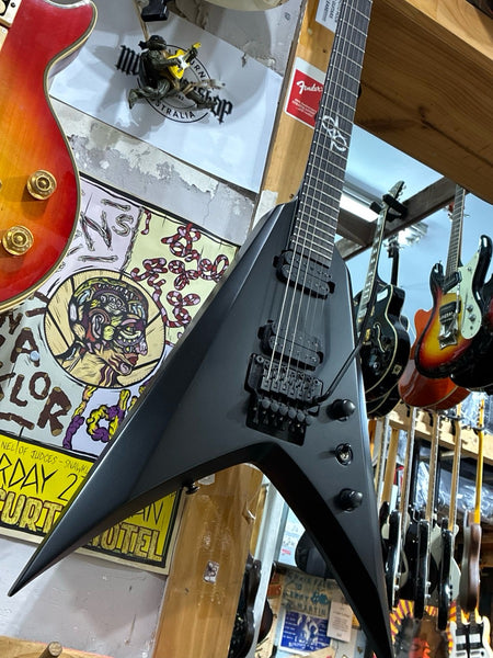 Solar Guitars - V1.6FR SVART+