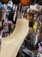 Fender - Stratocaster