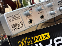 Behringer - Mix800