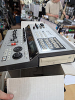 ZOOM - HD8 Hard Disk Recording Studio