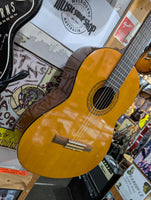 YAMAHA - C40