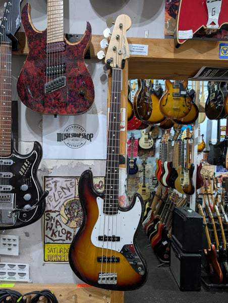 Fender - Jazz Bass