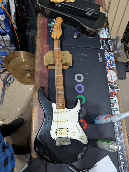 Yamaha - EG 112