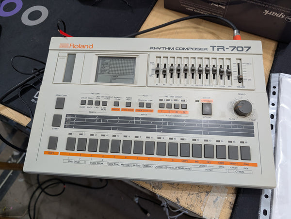 Roland - TR-707