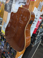 Fender - Redondo Player