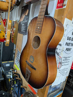 Egmond - Parlor Guitar