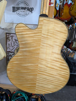 Eastman - AR910CE