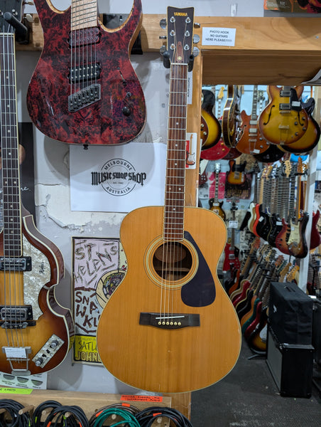 Yamaha - FG-202
