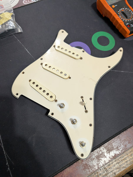 Unbranded - Loaded Strat Pickguard