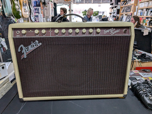 Fender - Super Sonic 112