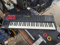 Yamaha - V50 Digital Synthesizer