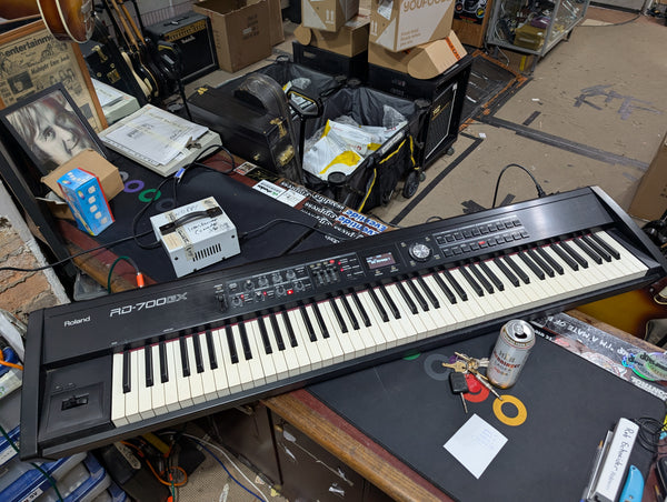Roland - RD-700GX
