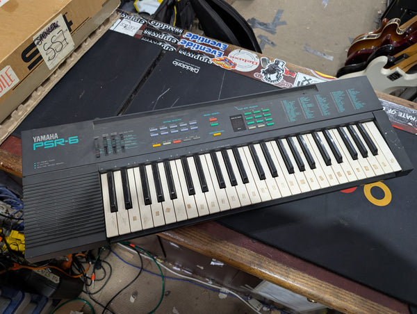 YAMAHA - PSR-6
