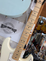 Squier by Fender - Affinity Series Stratocaster