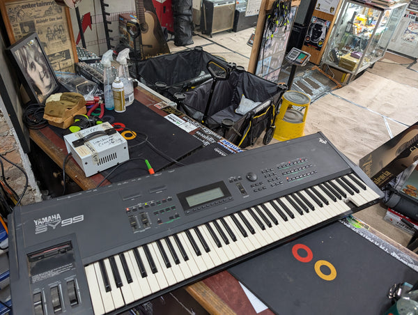 YAMAHA - SY-99