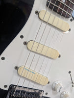 Fender - STR-85R Stratocaster
