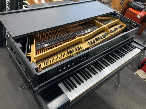 YAMAHA - CP-70B